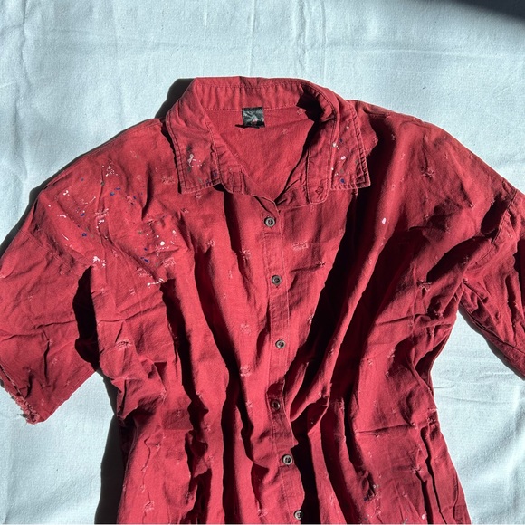 ❗️3/$15❗️Distressed Burgundy Button Up Top - Picture 4 of 13